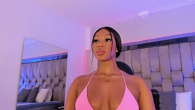 Snapshot of ChaynnaCooper chatting on 02-04-25, 03:04 ChaynnaCooper online show from 02-04-25, 03:04