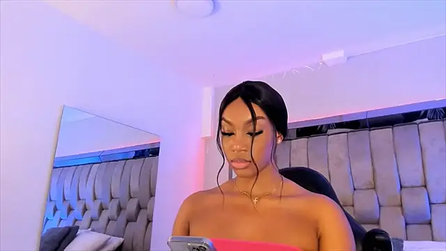 Snapshot of ChaynnaCooper chatting on 02-05-25, 03:20 ChaynnaCooper online show from 02-05-25, 03:20