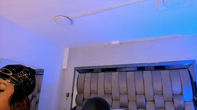 Snapshot of ChaynnaCooper chatting on 03-20-25, 12:11 ChaynnaCooper online show from 03-20-25, 12:11