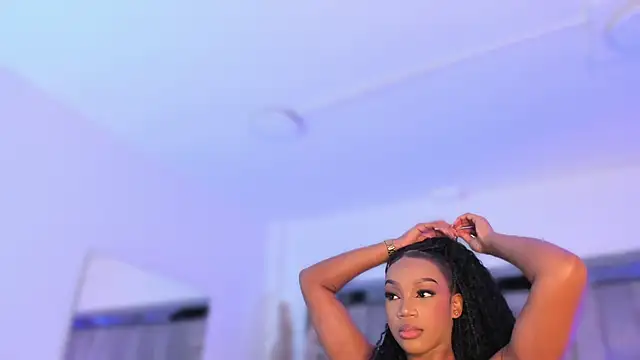 Snapshot of ChaynnaCooper chatting on 09-18-25, 08:00 ChaynnaCooper online show from 09-18-25, 08:00