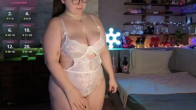 Snapshot of Kimberly-Caprice chatting on 01-14-26, 06:08 Kimberly-Caprice online show from 01-14-26, 06:08