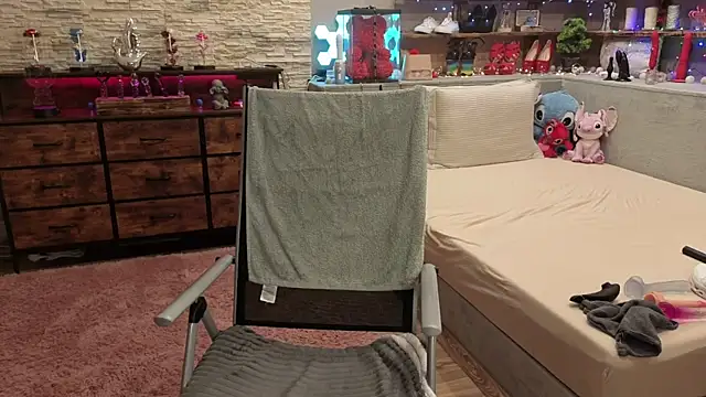 Kimberly-Caprice online show from 04-03-26, 06:28