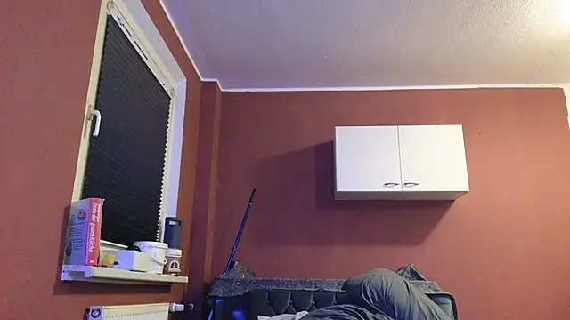 Henner33 online show from 01-10-25, 07:43