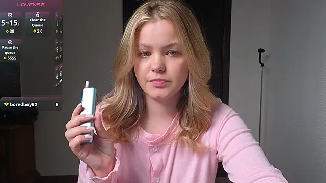 Snapshot of Milana15 chatting on 06-20-26, 02:31 Milana15 online show from 06-20-26, 02:31