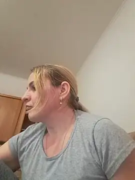 Snapshot of Malichkaanna30 chatting on 02-05-25, 12:17 Malichkaanna30 online show from 02-05-25, 12:17