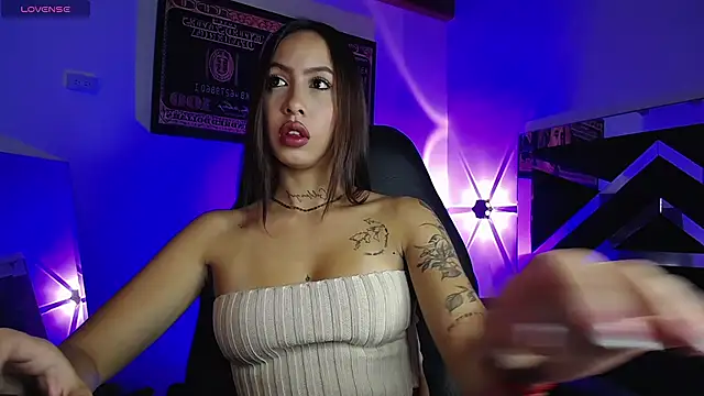 Snapshot of scarlett_buttock chatting on 09-20-25, 02:29 scarlett buttock online show from 09-20-25, 02:29