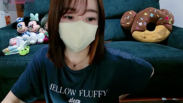Snapshot of Rio_chan_ chatting on 05-21-26, 12:01 Rio chan online show from 05-21-26, 12:01