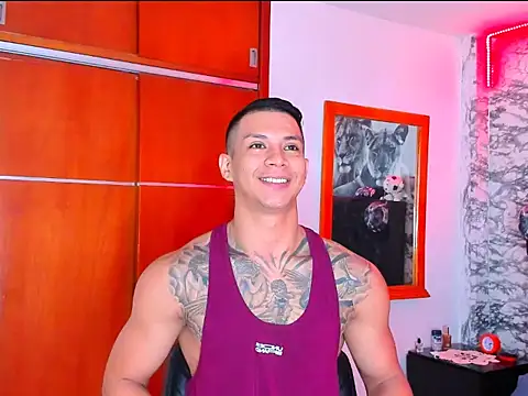 Snapshot of Aaron_Toy chatting on 01-10-26, 04:09 Aaron Toy online show from 01-10-26, 04:09