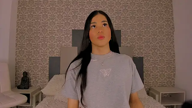 Isa Little Star online show from 10-19-25, 01:12