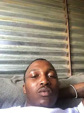 Snapshot of realGsign chatting on 02-08-25, 11:22 realGsign online show from 02-08-25, 11:22