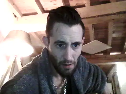 Snapshot of Bigkisslove chatting on 02-08-26, 05:22 Bigkisslove online show from 02-08-26, 05:22