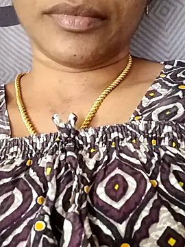 Snapshot of Ambika01 chatting on 12-15-25, 04:28 Ambika01 online show from 12-15-25, 04:28