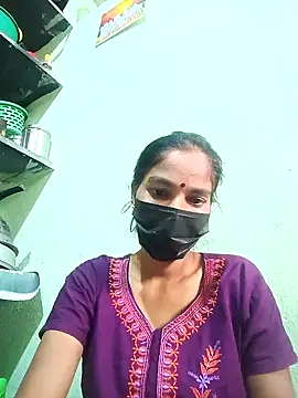 Snapshot of anusiya01 chatting on 01-25-25, 01:54 anusiya01 online show from 01-25-25, 01:54