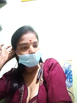 Snapshot of anusiya01 chatting on 11-28-25, 04:20 anusiya01 online show from 11-28-25, 04:20