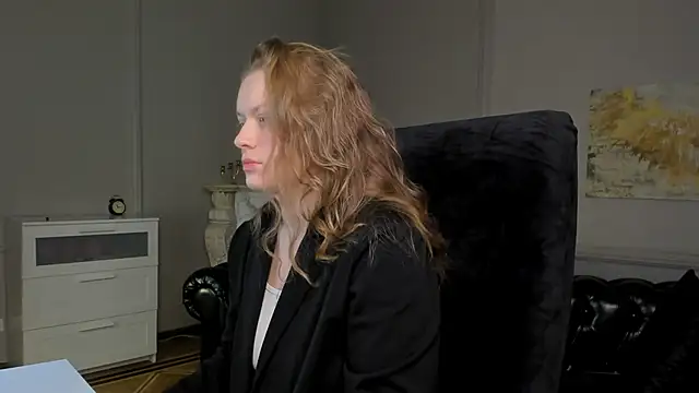 Snapshot of Ariell_Margot_ chatting on 01-20-25, 10:07 Ariell Margot online show from 01-20-25, 10:07