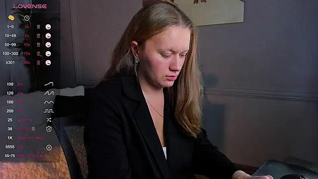 Snapshot of Ariell_Margot_ chatting on 01-21-25, 06:34 Ariell Margot online show from 01-21-25, 06:34