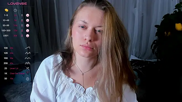 Snapshot of Ariell_Margot_ chatting on 01-25-25, 01:30 Ariell Margot online show from 01-25-25, 01:30