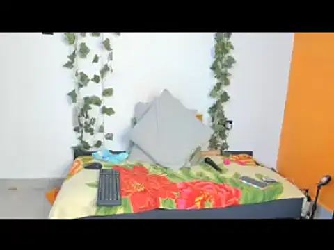 Snapshot of Cataleya19__ chatting on 10-04-25, 10:35 Cataleya19 online show from 10-04-25, 10:35