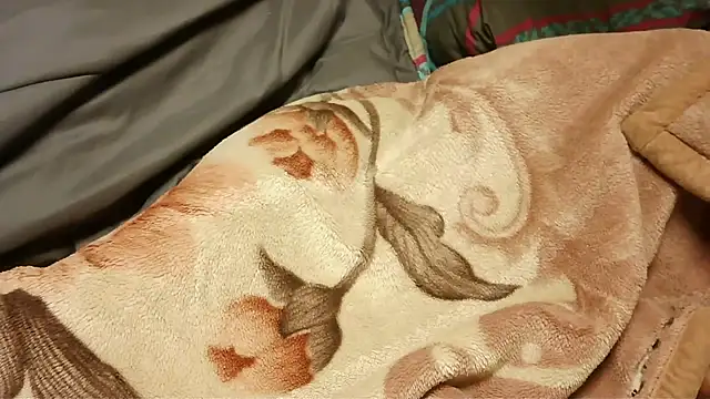 Snapshot of RGTM75 chatting on 11-16-25, 07:36 RGTM75 online show from 11-16-25, 07:36