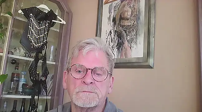 Snapshot of JanidGrunn chatting on 03-18-25, 02:15 JanidGrunn online show from 03-18-25, 02:15