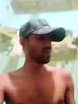 Snapshot of MDROBEL007 chatting on 12-25-24, 03:50 MDROBEL007 online show from 12-25-24, 03:50