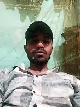 Snapshot of MDROBEL007 chatting on 12-26-24, 04:32 MDROBEL007 online show from 12-26-24, 04:32