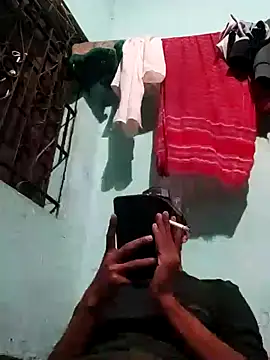 Snapshot of MDROBEL007 chatting on 12-26-24, 10:37 MDROBEL007 online show from 12-26-24, 10:37