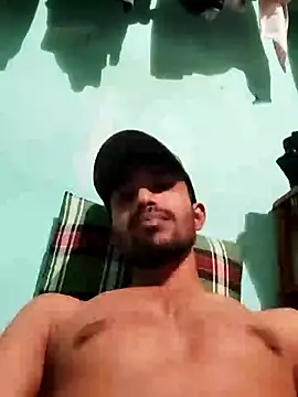 Snapshot of MDROBEL007 chatting on 12-26-24, 04:36 MDROBEL007 online show from 12-26-24, 04:36