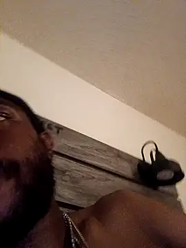 Snapshot of Mcoleman4642 chatting on 09-19-25, 02:13 Mcoleman4642 online show from 09-19-25, 02:13