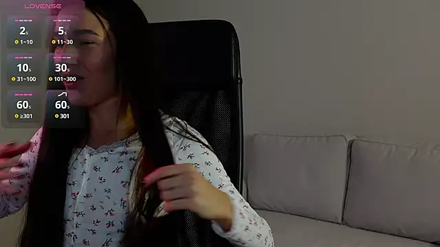 Bellla Haddid online show from 03-17-25, 12:52