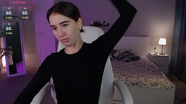 Bellla Haddid online show from 09-29-25, 01:11