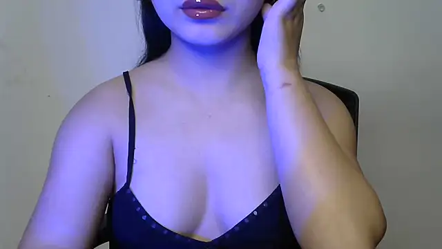 Snapshot of amrita2210 chatting on 06-03-26, 07:30 amrita2210 online show from 06-03-26, 07:30