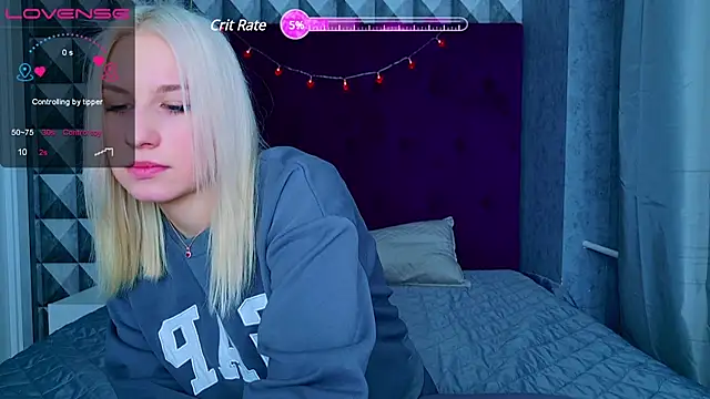 Snapshot of NellyStorm chatting on 02-14-25, 11:20 NellyStorm online show from 02-14-25, 11:20