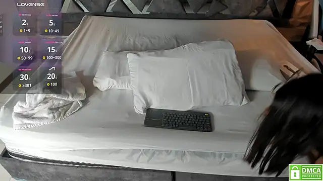 Rose Evans   online show from 02-06-26, 05:12