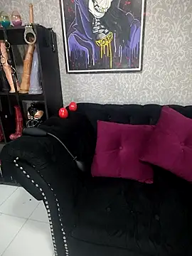 Snapshot of CamiilaMarti chatting on 06-11-26, 10:30 CamiilaMarti online show from 06-11-26, 10:30