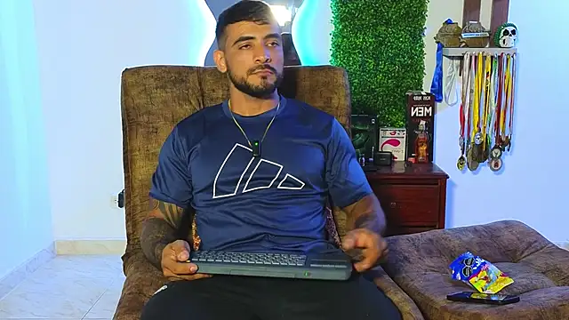 ERIC HARRISON online show from 01-15-25, 01:34