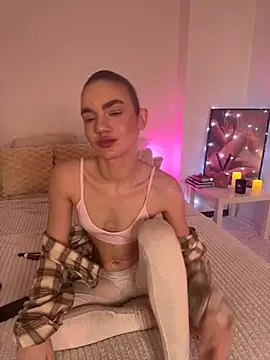 Heidi11 online show from 01-05-25, 07:17