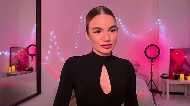 Heidi11 online show from 01-12-25, 08:03