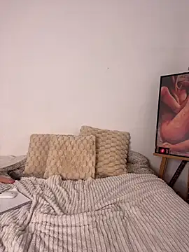 Heidi11 online show from 03-04-25, 06:29