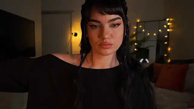 Heidi11 online show from 10-10-25, 06:29