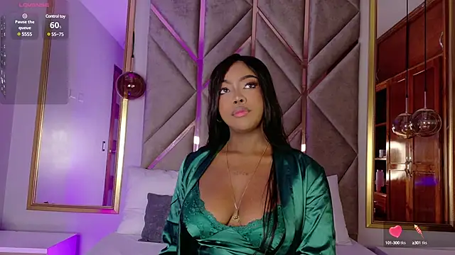 Snapshot of Lola_King chatting on 02-21-25, 03:45 Lola King online show from 02-21-25, 03:45