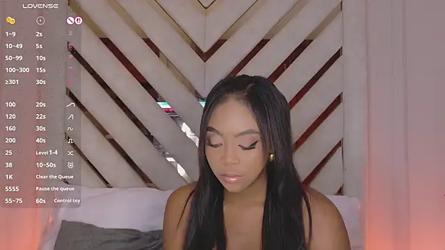 Snapshot of Lola_King chatting on 07-17-26, 04:08 Lola King online show from 07-17-26, 04:08