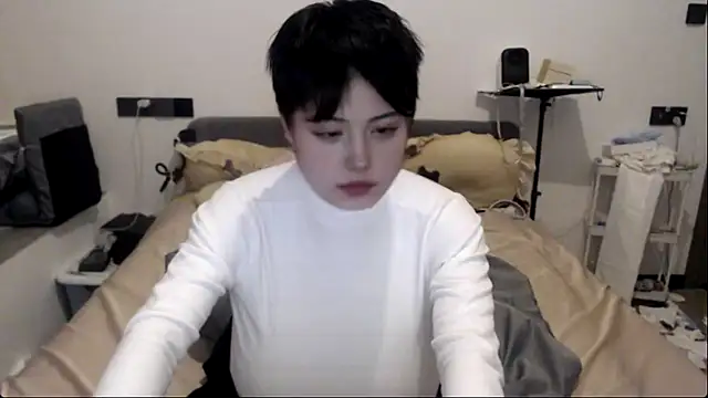 lunalunali online show from 12-04-25, 12:14