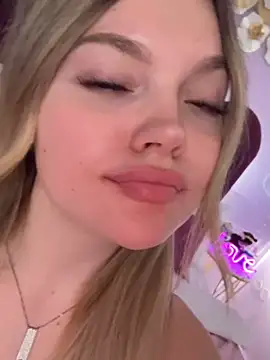 ZaraBloom online show from 03-17-26, 03:33