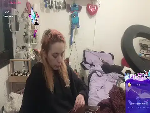 Snapshot of kattleya1407 chatting on 03-08-25, 12:55 kattleya1407 online show from 03-08-25, 12:55