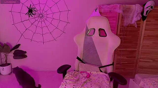 Snapshot of Miss_Mia_Murr chatting on 11-16-25, 04:18 Miss Mia Murr online show from 11-16-25, 04:18