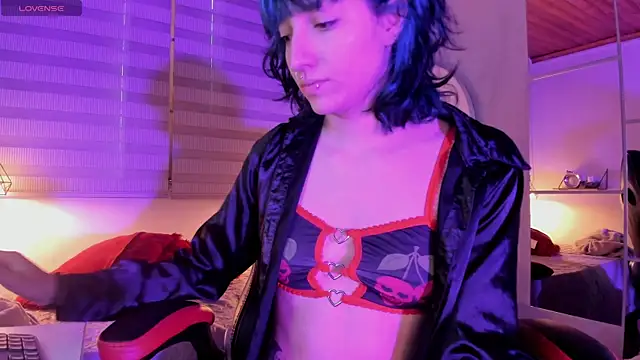 Snapshot of Ghosty_Doll chatting on 04-29-26, 01:15 Ghosty Doll online show from 04-29-26, 01:15