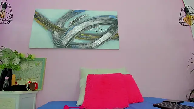 Snapshot of ebony_beckyy chatting on 02-21-25, 03:21 ebony beckyy online show from 02-21-25, 03:21