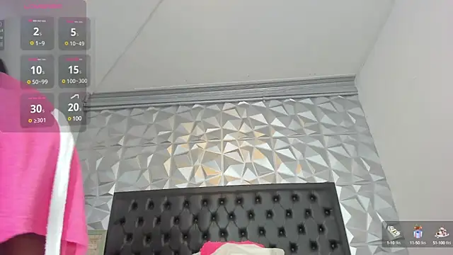 Snapshot of ebony_beckyy chatting on 03-18-25, 01:31 ebony beckyy online show from 03-18-25, 01:31