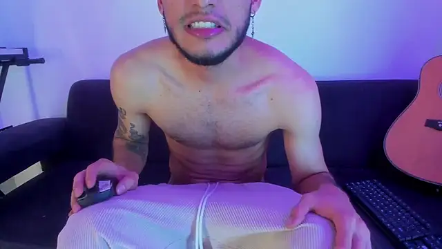 Henrikk senn online show from 11-24-25, 01:38